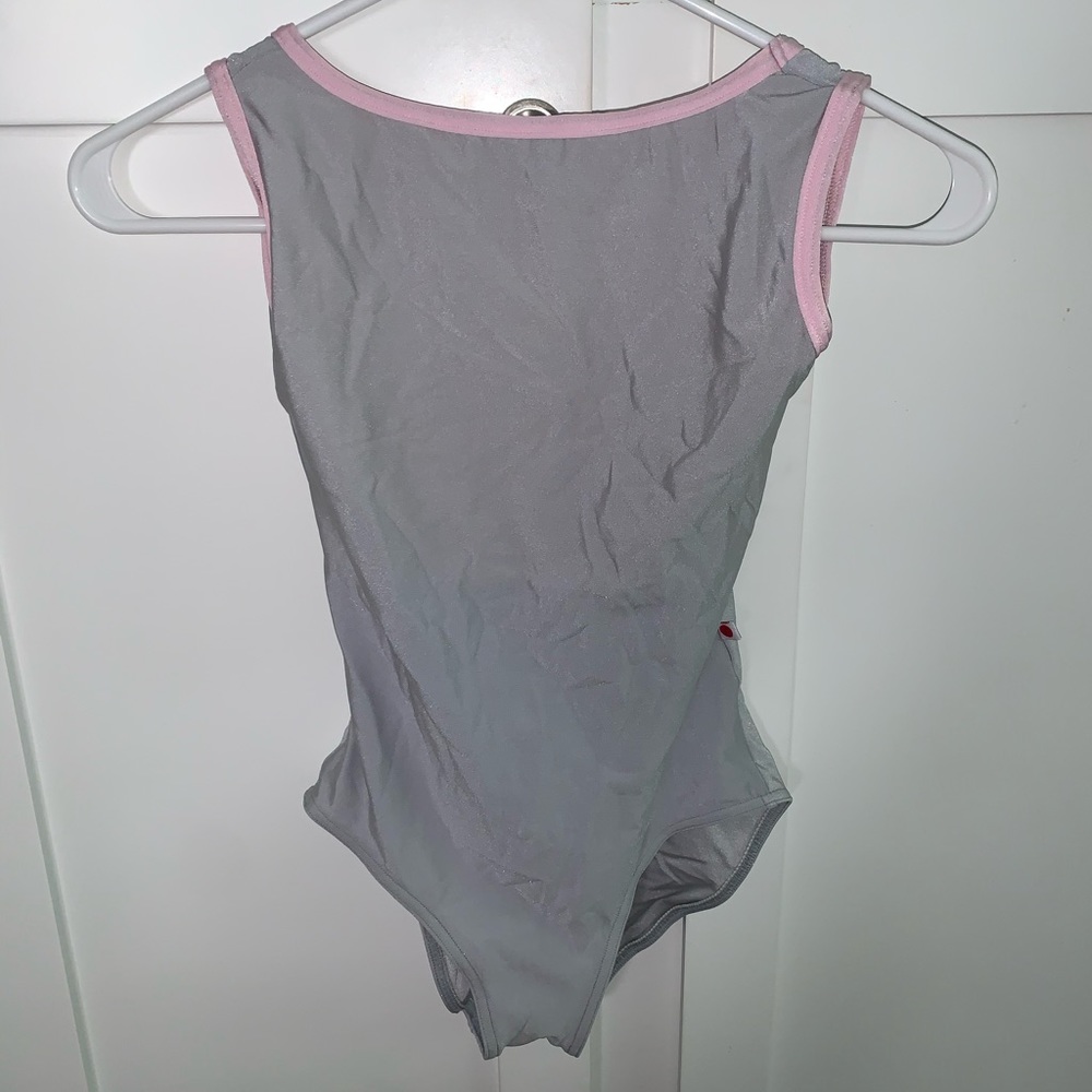 Yumiko Sofiane Leotard
